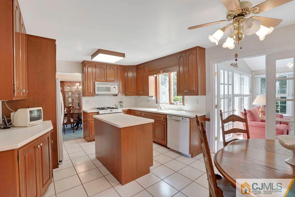 26 Kings Road East Brunswick, NJ 08816 - Photo 18 of 50 Gallery Image 18