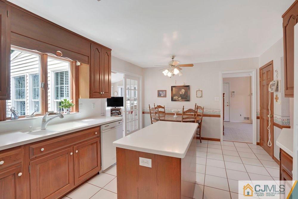26 Kings Road East Brunswick, NJ 08816 - Photo 21 of 50 Gallery Image 21