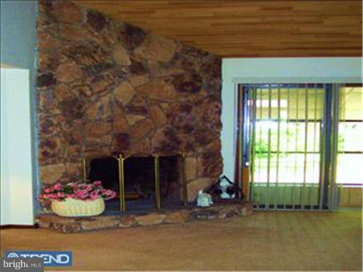 61 Springhill Road Mantua, NJ 08051 - Photo 5 of 9 Family Room