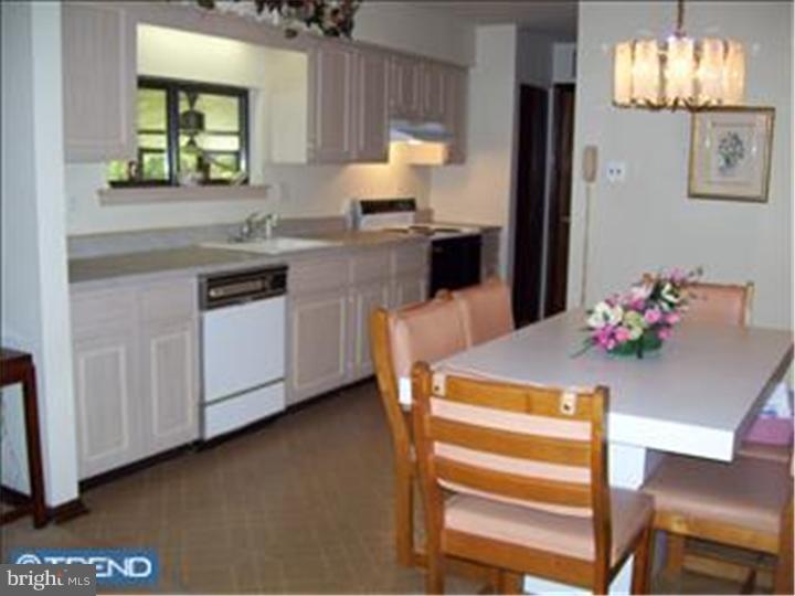 61 Springhill Road Mantua, NJ 08051 - Photo 6 of 9 Kitchen