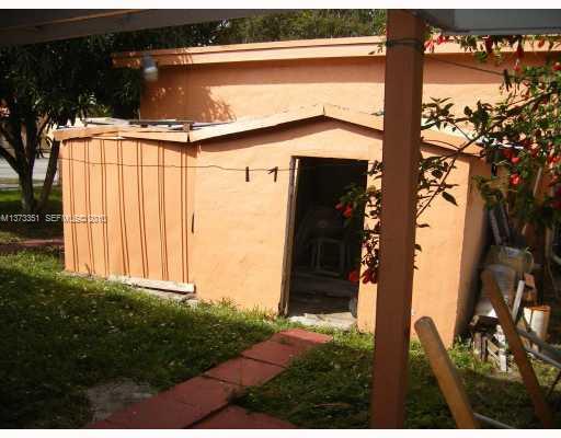 3369 Southwest 4th Street Miami, FL 33135 - Photo 5 of 6 Storage