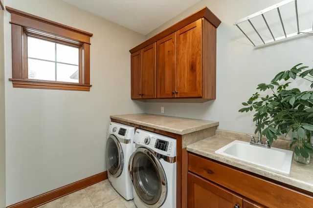 $594,000 | 2177 Granite Circle Northwest, Rochester, MN 55901