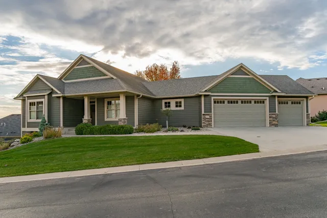 $594,000 | 2177 Granite Circle Northwest, Rochester, MN 55901