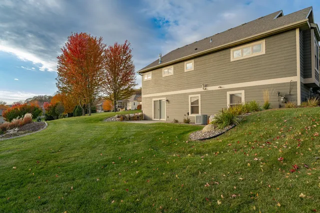 $594,000 | 2177 Granite Circle Northwest, Rochester, MN 55901