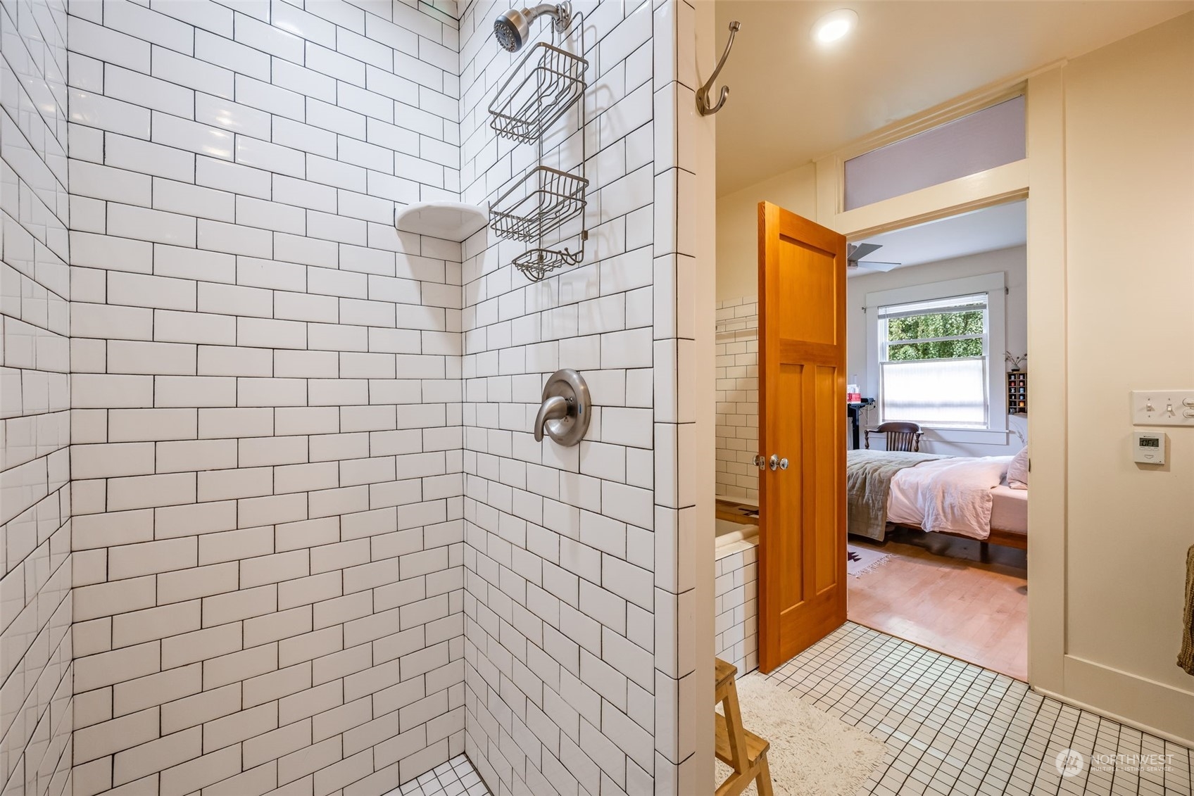 926 18th Avenue Seattle, WA 98122 - Photo 11 of 38 a bathroom with a bathtub