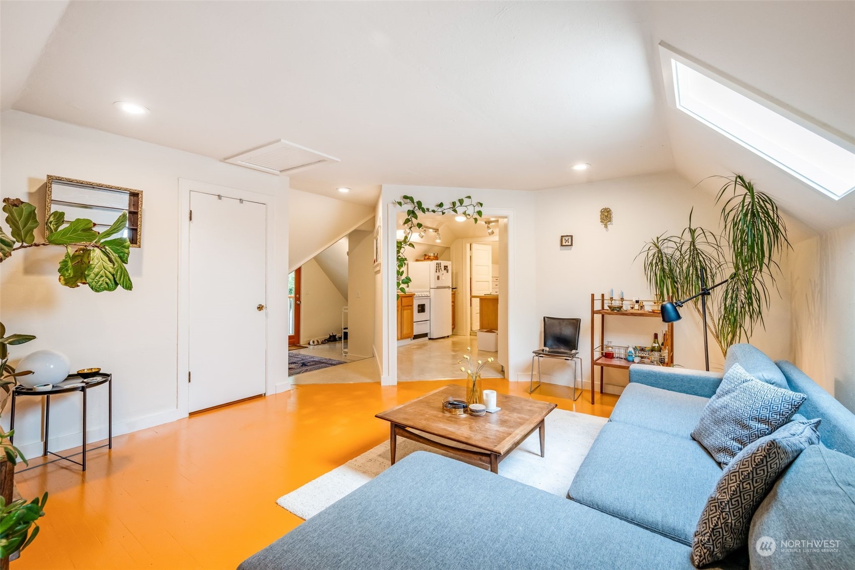 926 18th Avenue Seattle, WA 98122 - Photo 23 of 38 a living room with furniture and a large window