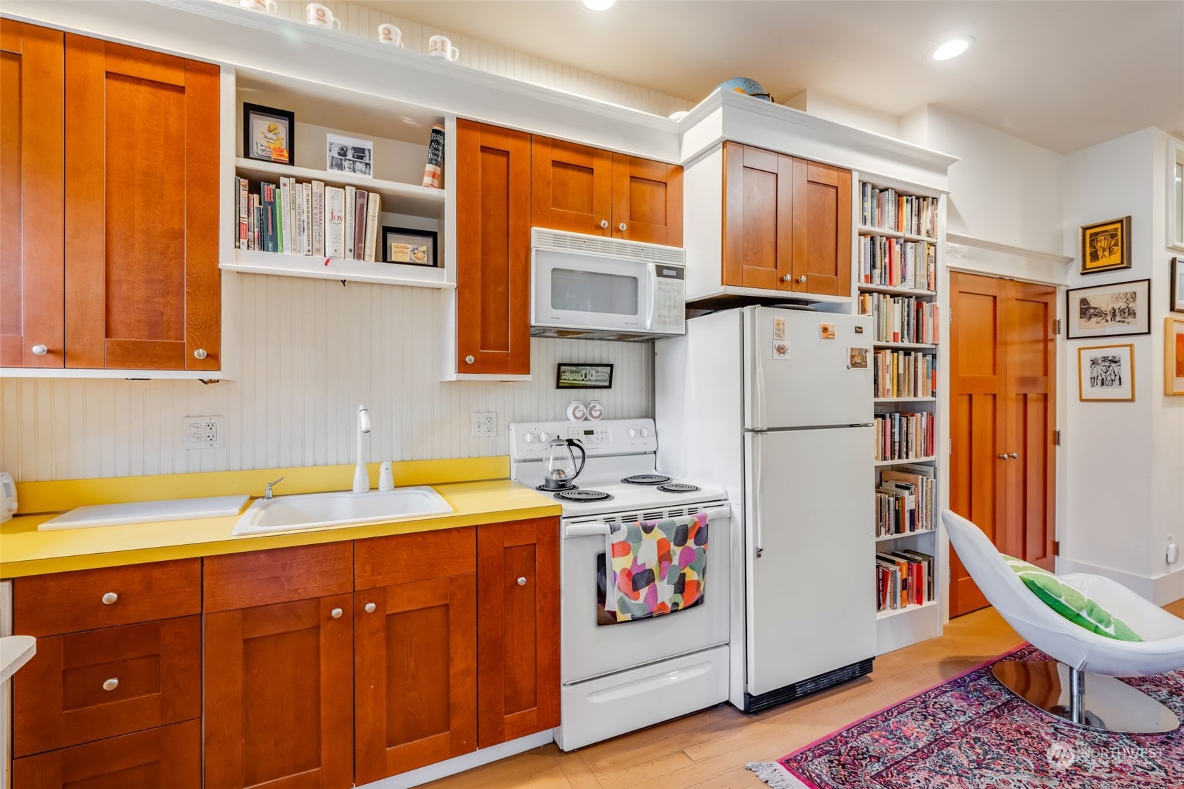 926 18th Avenue Seattle, WA 98122 - Photo 32 of 38 a utility room with multiple dryer and washer