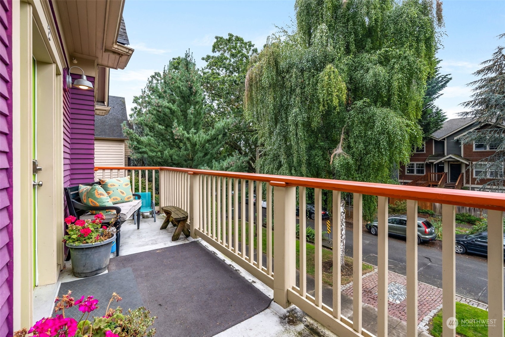 926 18th Avenue Seattle, WA 98122 - Photo 5 of 38 a view of a street with sitting area