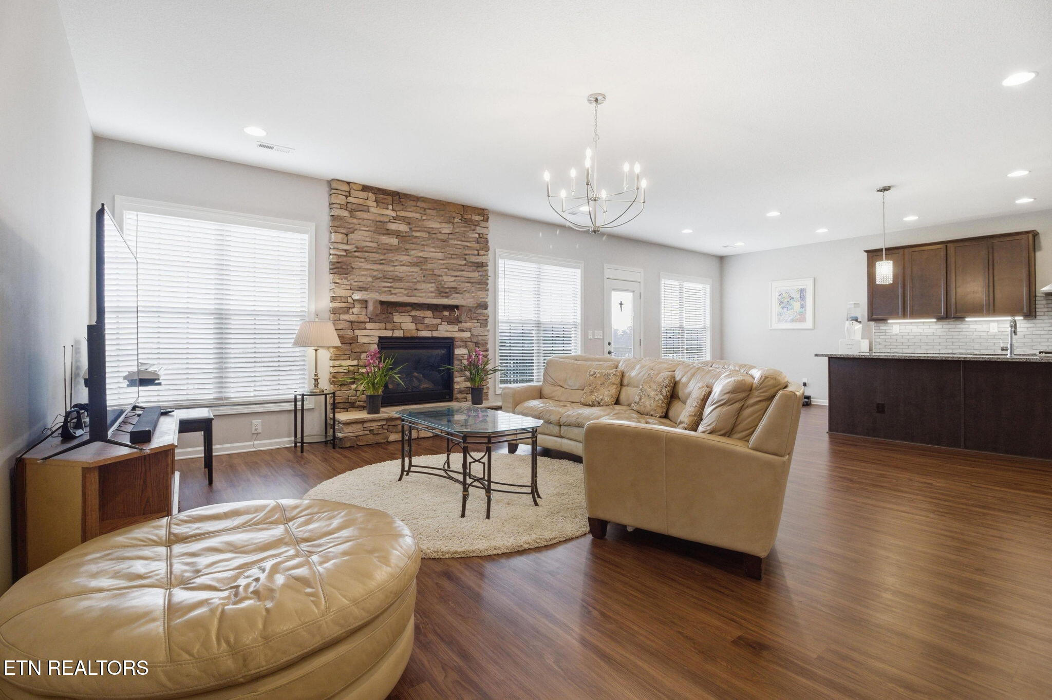 8735 Yellow Aster Road Knoxville, TN 37931 - Photo 17 of 58 Living Room