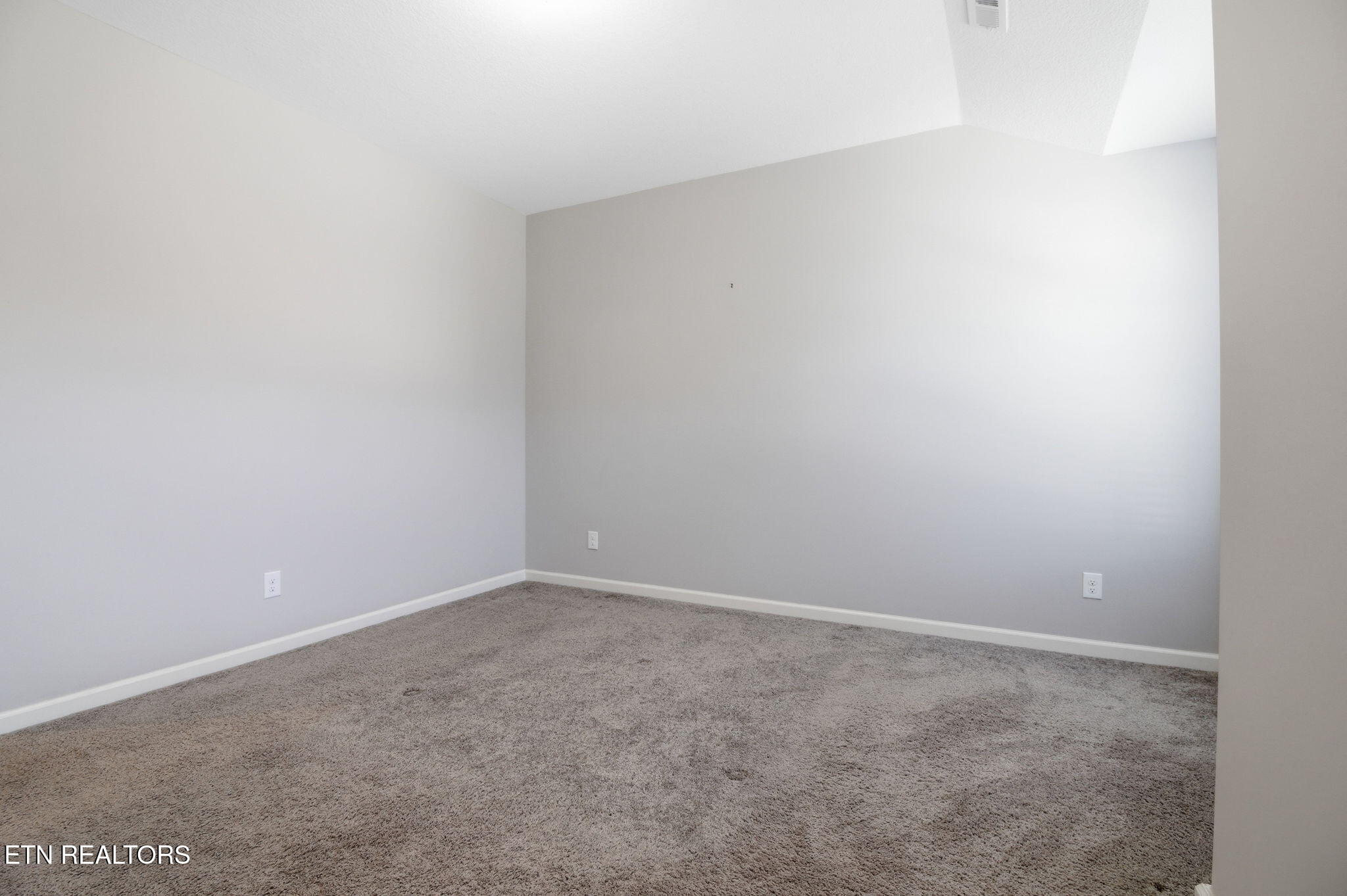 8735 Yellow Aster Road Knoxville, TN 37931 - Photo 35 of 58 Bedroom 4