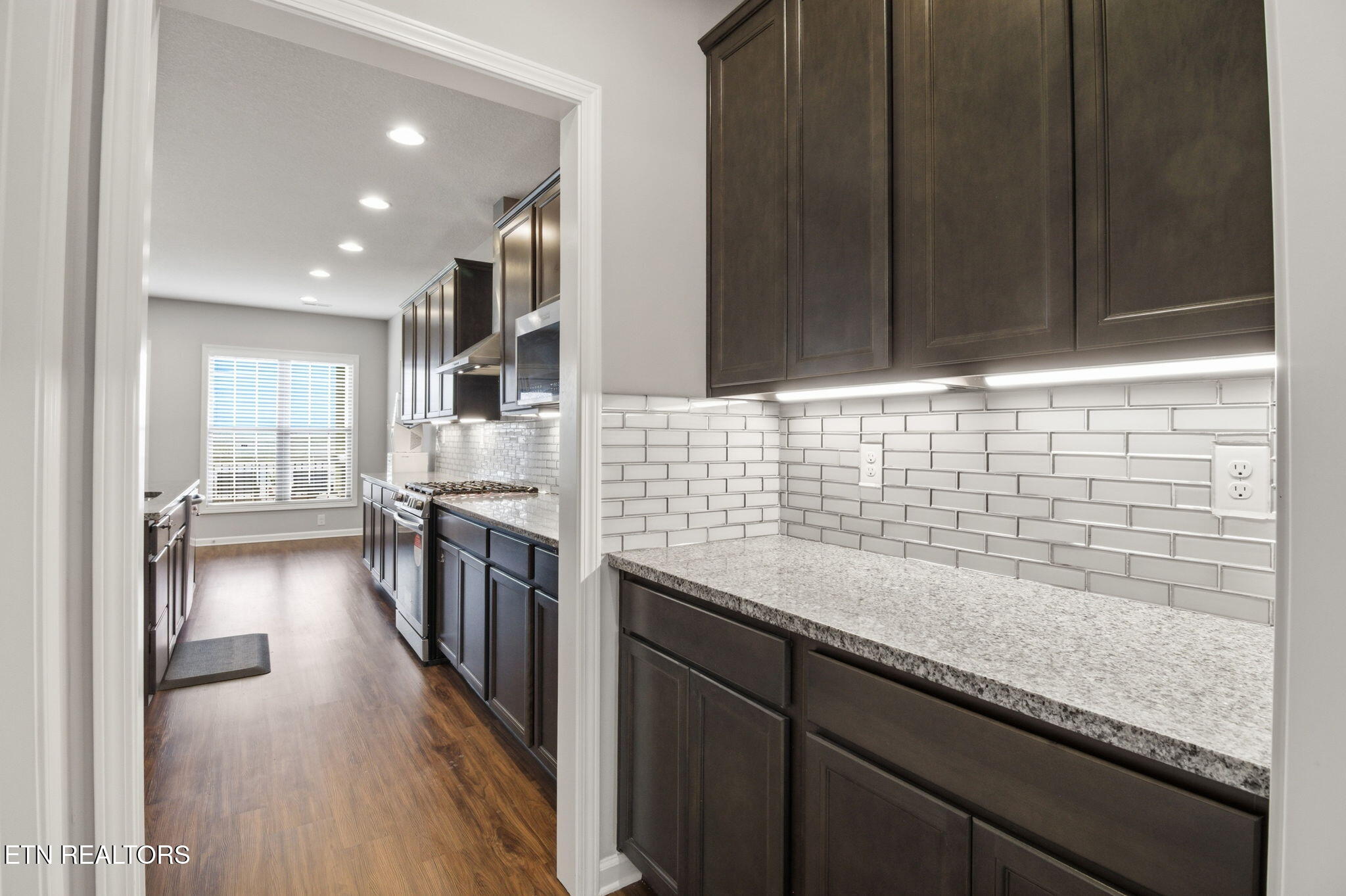 8735 Yellow Aster Road Knoxville, TN 37931 - Photo 10 of 58 Kitchen