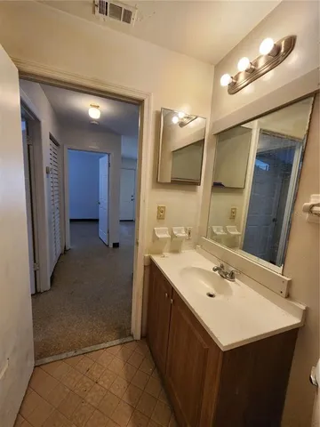 $975 | 5817 Northwest 23rd Terrace, Unit 3, Gainesville, FL 32653