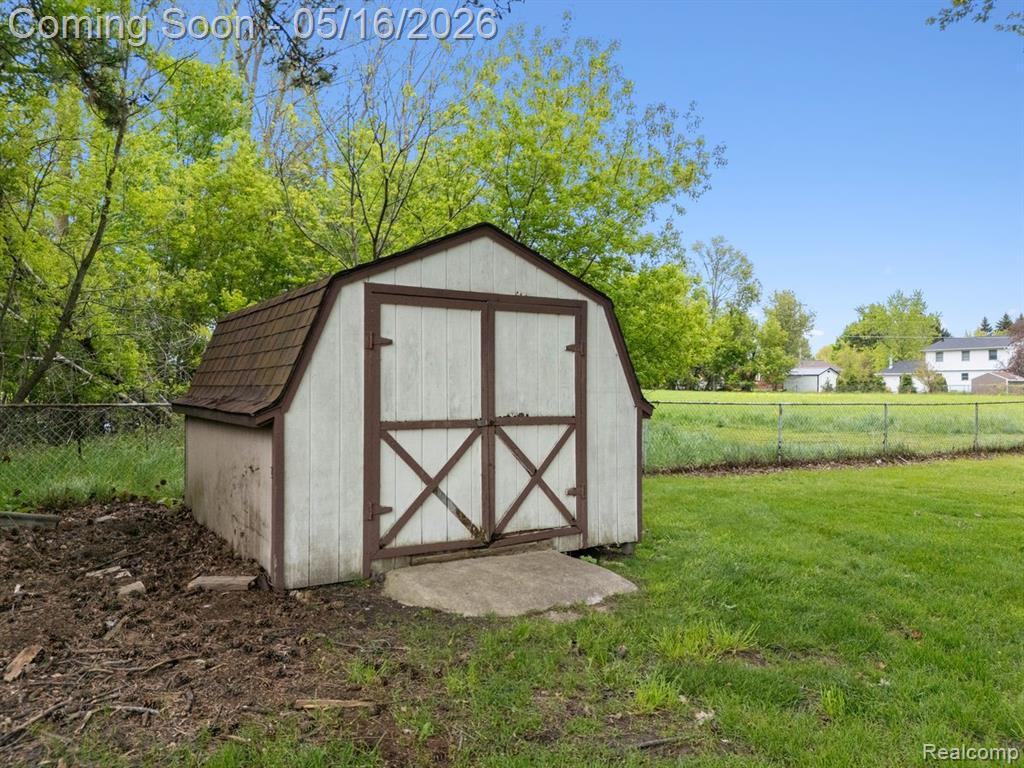12489 Jennings Road Linden, MI 48451 - Photo 30 of 31 Gallery Image 30