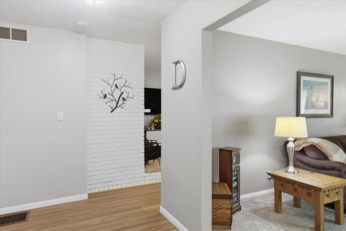 3961 Mumper Road Springfield, OH 45502 - Photo 6 of 70 07-Foyer