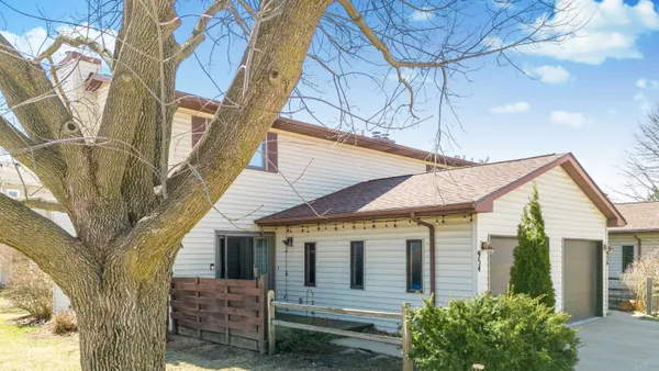 $300,000 | 954 Hemlock Drive, Verona, WI 53593