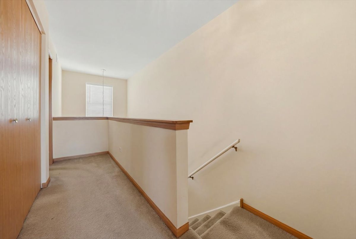 2542 Oak Tree Lane Plainfield, IL 60586 - Photo 11 of 20 a view of small space