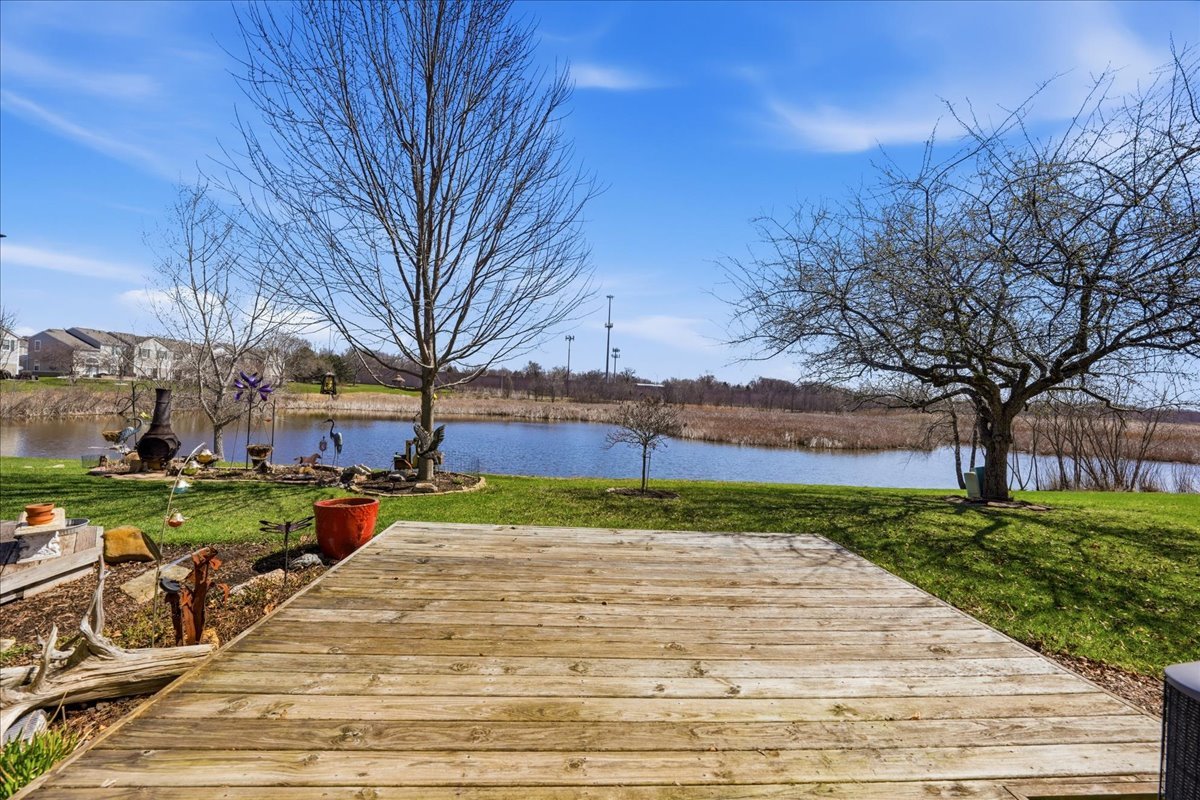 2542 Oak Tree Lane Plainfield, IL 60586 - Photo 17 of 20 a view of a house with a yard