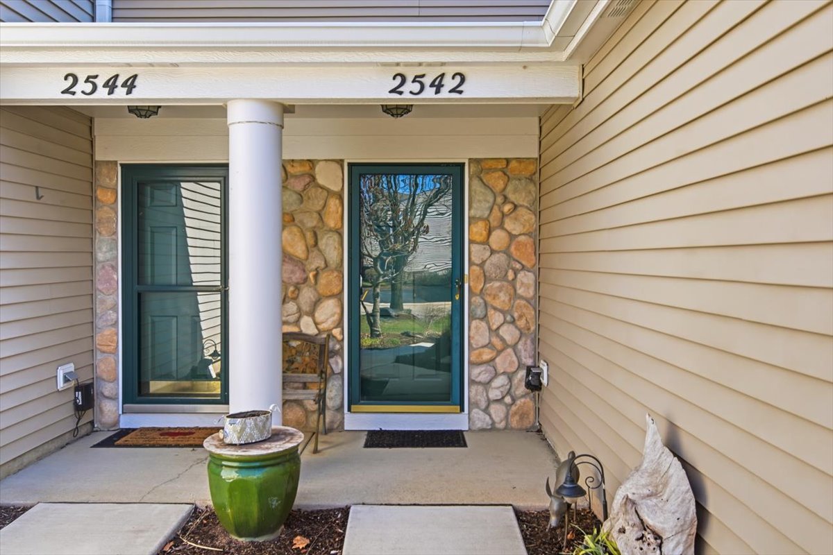 2542 Oak Tree Lane Plainfield, IL 60586 - Photo 2 of 20 a view of a entryway front of house
