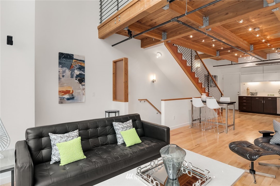 1024 East Terrace Street Seattle, WA 98122 - Photo 3 of 21