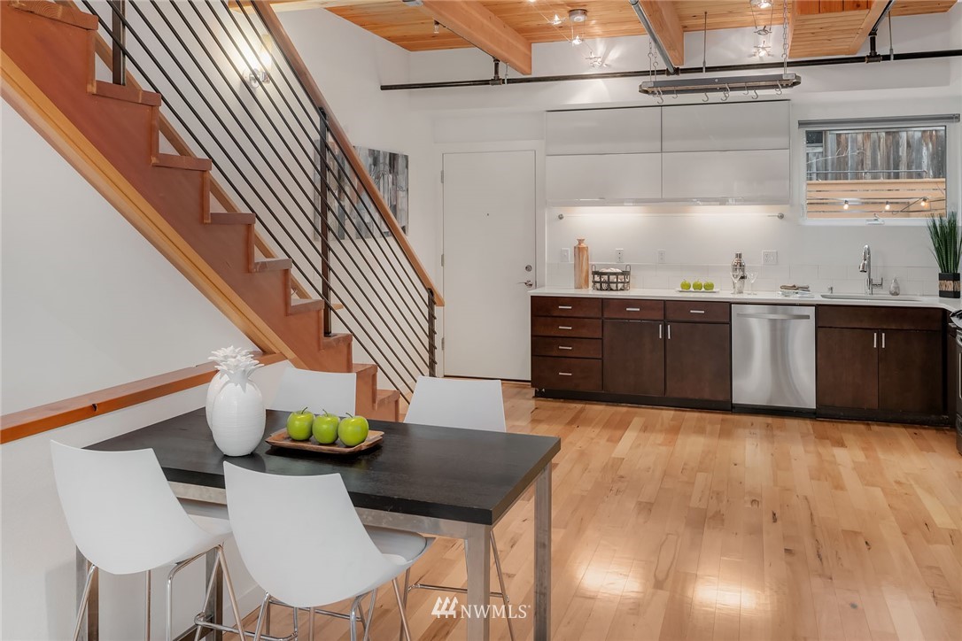 1024 East Terrace Street Seattle, WA 98122 - Photo 9 of 21