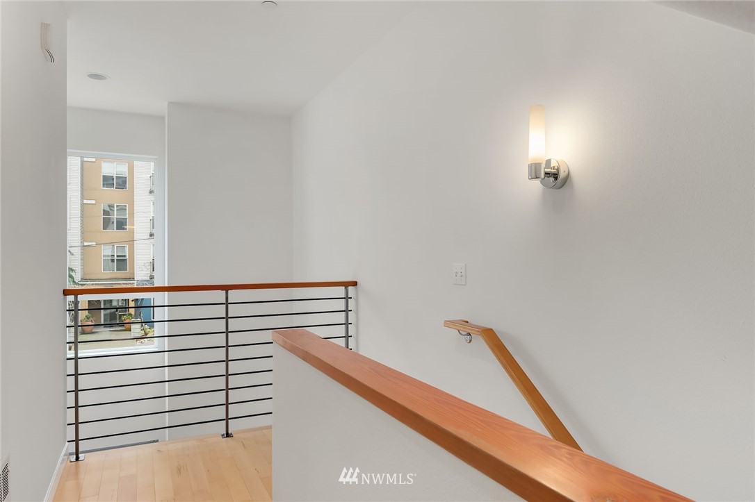 1024 East Terrace Street Seattle, WA 98122 - Photo 10 of 21