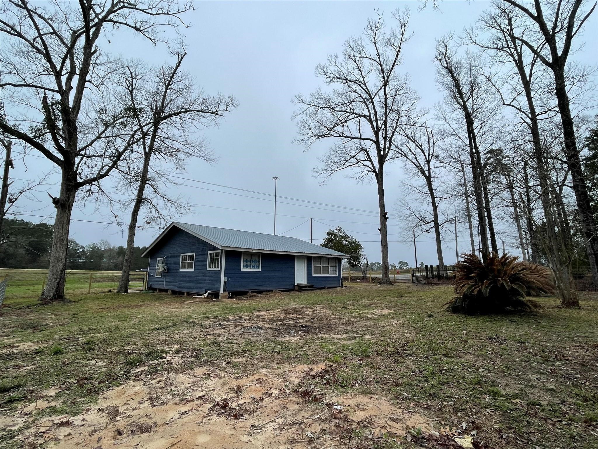 111 Cronin Road Shepherd, TX 77371 - Photo 13 of 16