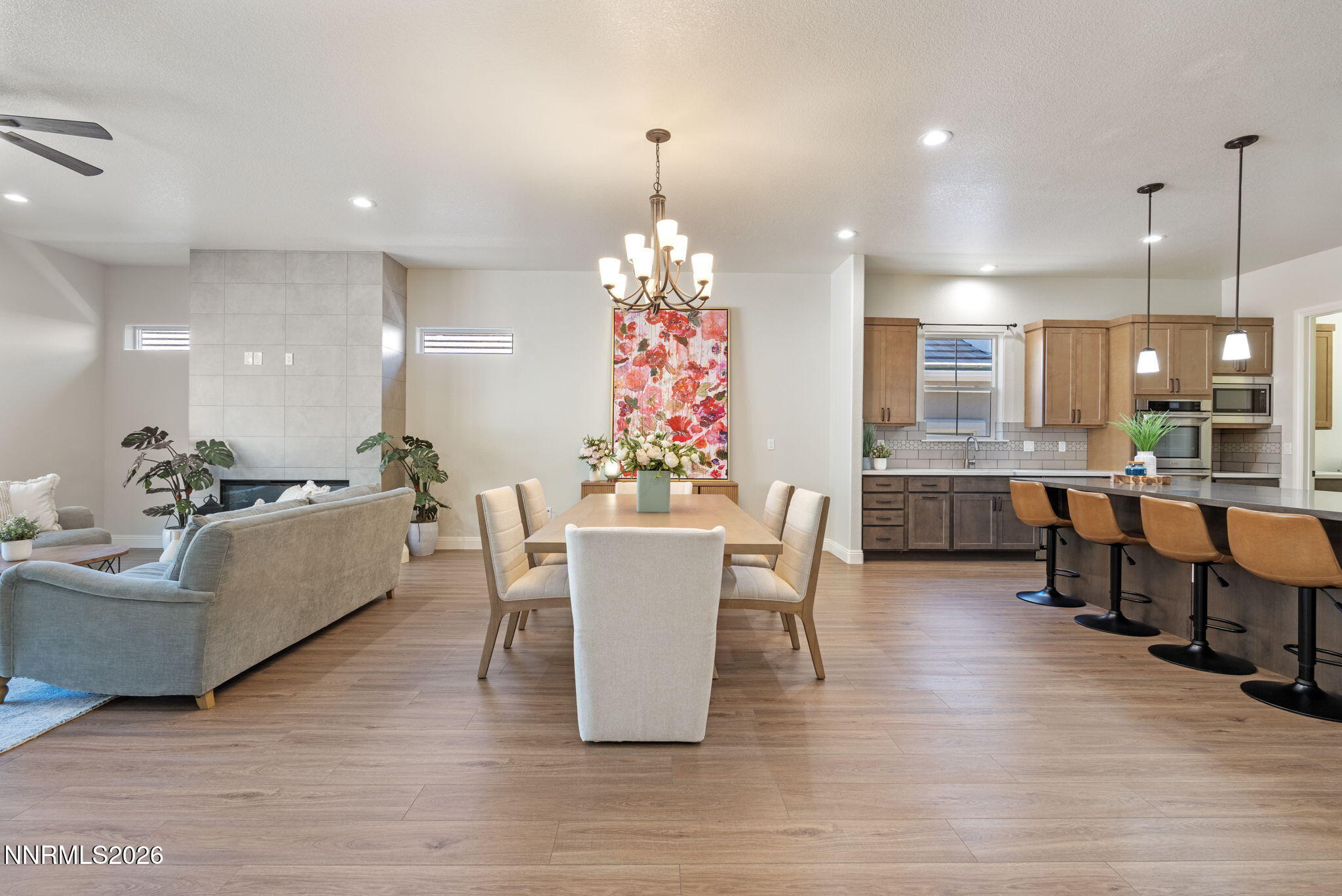 8775 Twelve Moons Court Reno, NV 89523 - Photo 8 of 39 17-web-or-mls-DSC04593