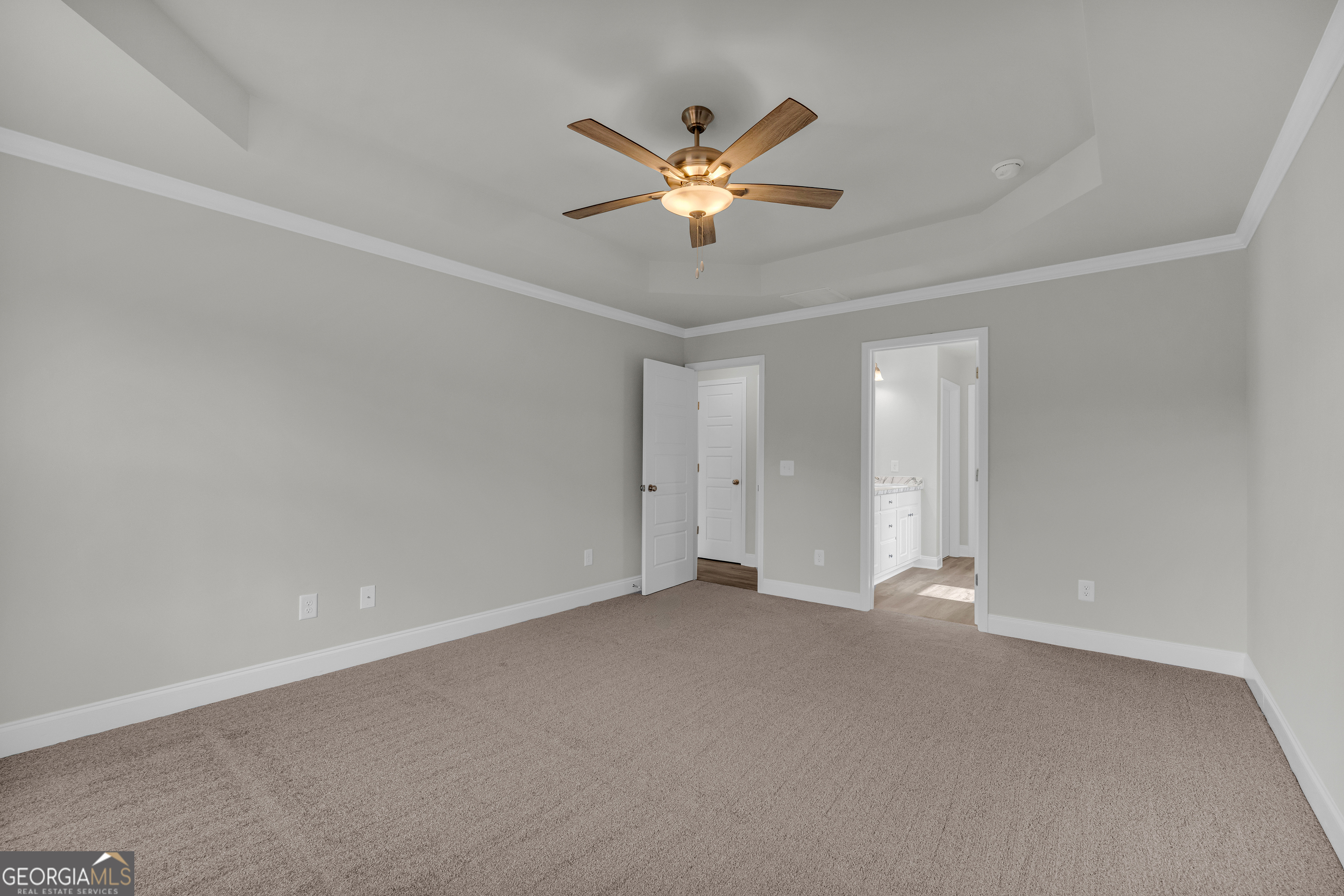 110 Sewell Road Lavonia, GA 30553 - Photo 5 of 73 a view of an empty room