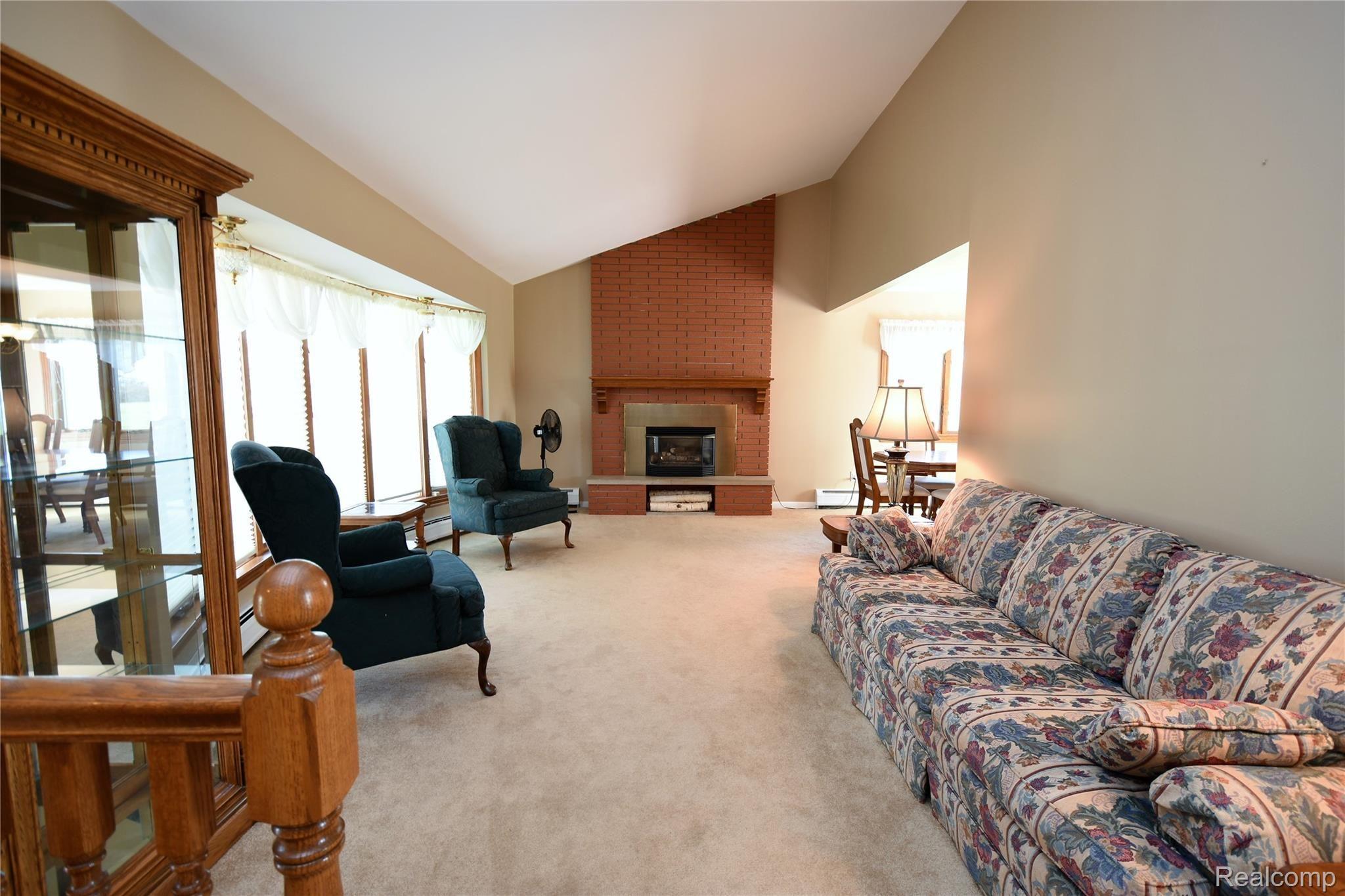 4155 South Genesee Road Grand Blanc, MI 48439 - Photo 5 of 41 DSC_6161.JPG