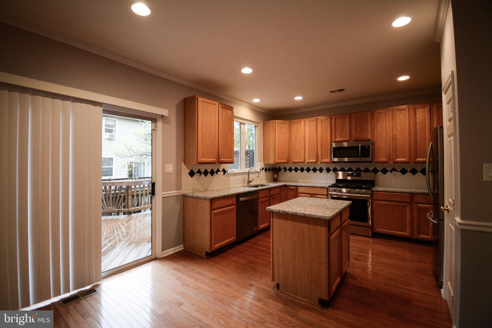 6413 McCoy Road Centreville, VA 20121 - Photo 7 of 34 Gallery Image 7