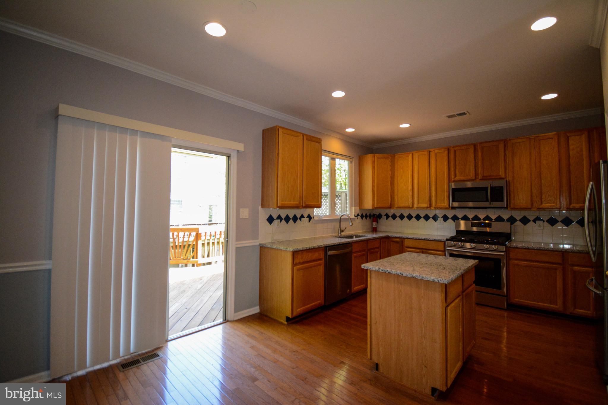 6413 McCoy Road Centreville, VA 20121 - Photo 9 of 34 Gallery Image 9
