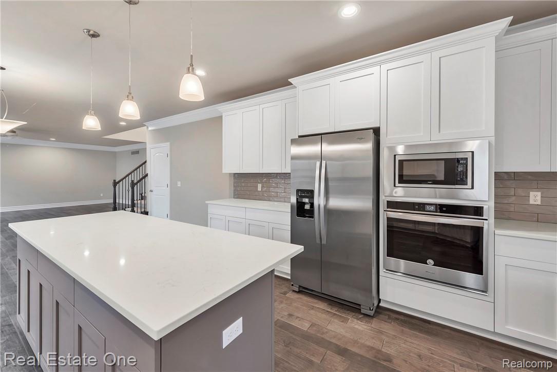 3780 Milano Ct. Rochester, MI 48307 - Photo 13 of 42 3780-Milano-Court-Rochester-Hills-MI-48307-windowstill-13.jpg