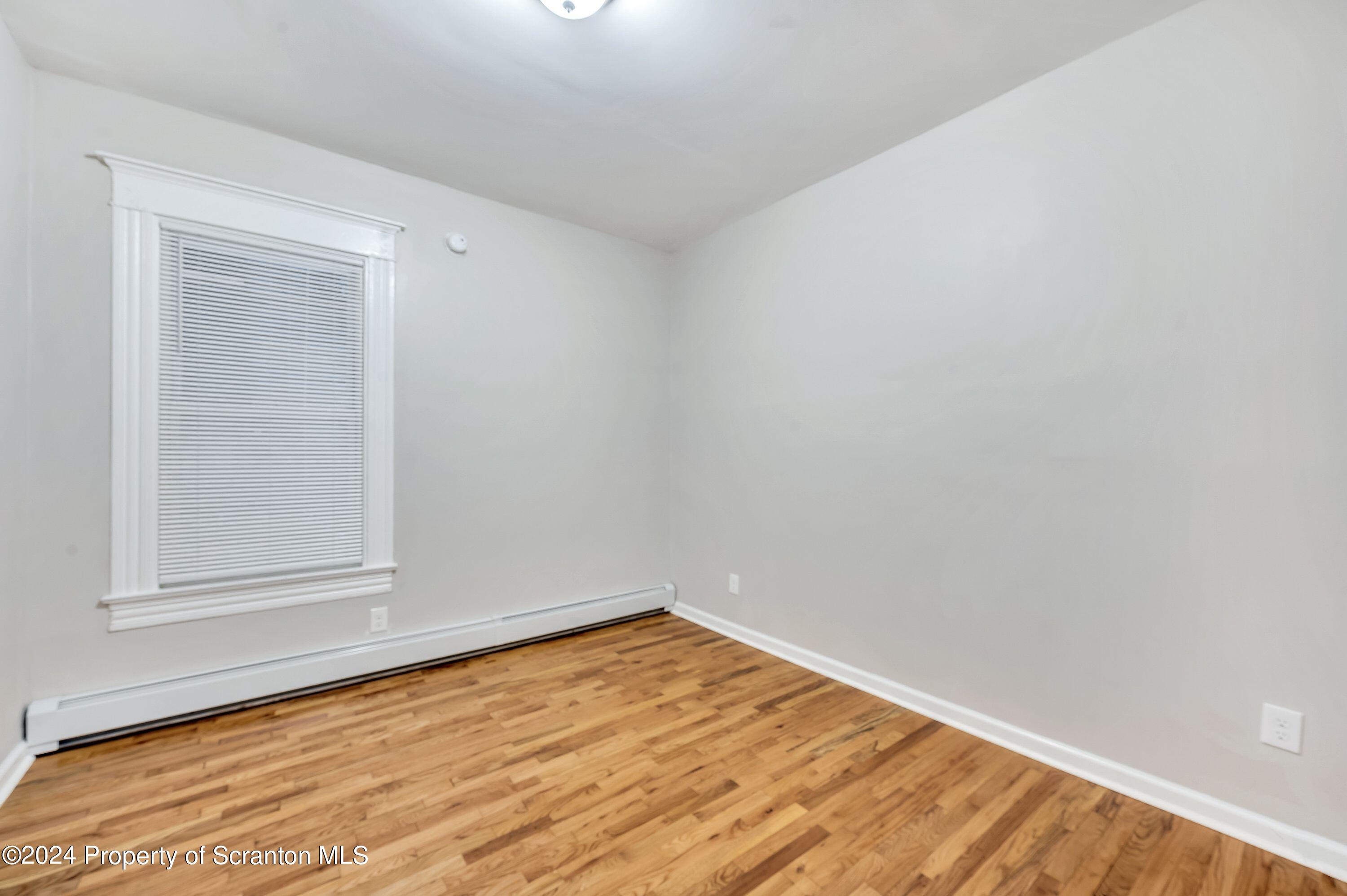 632 Moosic Street, Unit 2 Scranton, PA 18505 - Photo 14 of 24 light 4