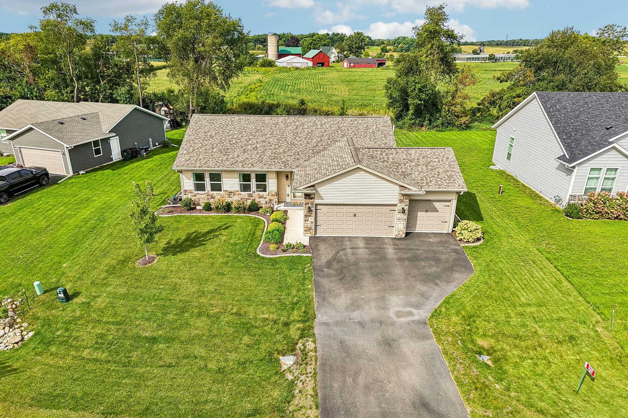 11311 North Ricky Edgerton, WI 53534 - Photo 2 of 49 Gallery Image 2