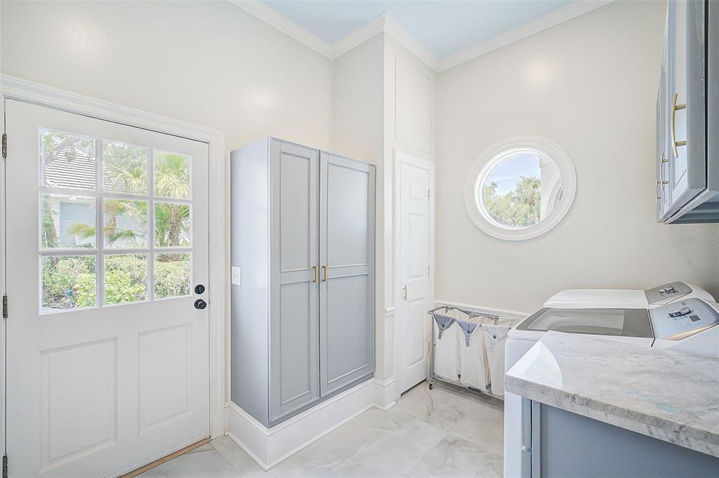 75 Osprey Point Drive Osprey, FL 34229 - Photo 47 of 92 a view of bathroom with dual sinks