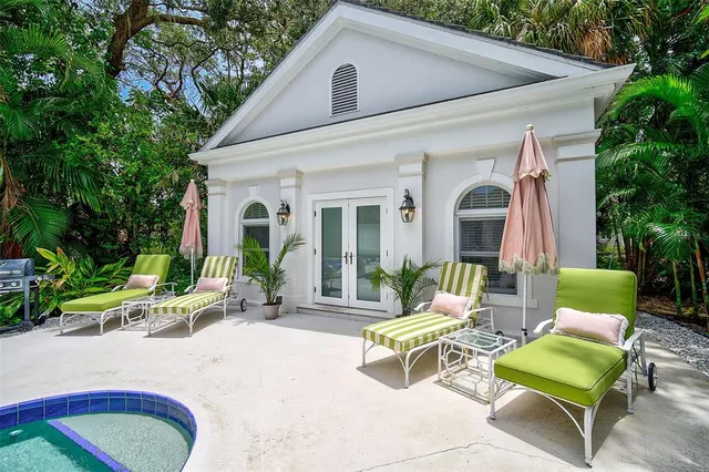 $1,975,000 | 75 Osprey Point Drive, Osprey, FL 34229