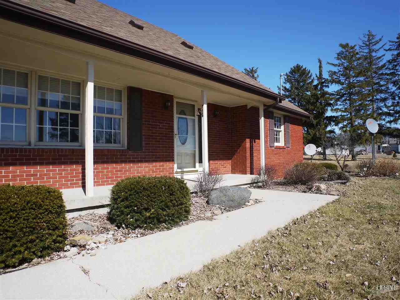 916 West Hamilton Road South Fort Wayne, IN 46819 - Photo 2 of 25