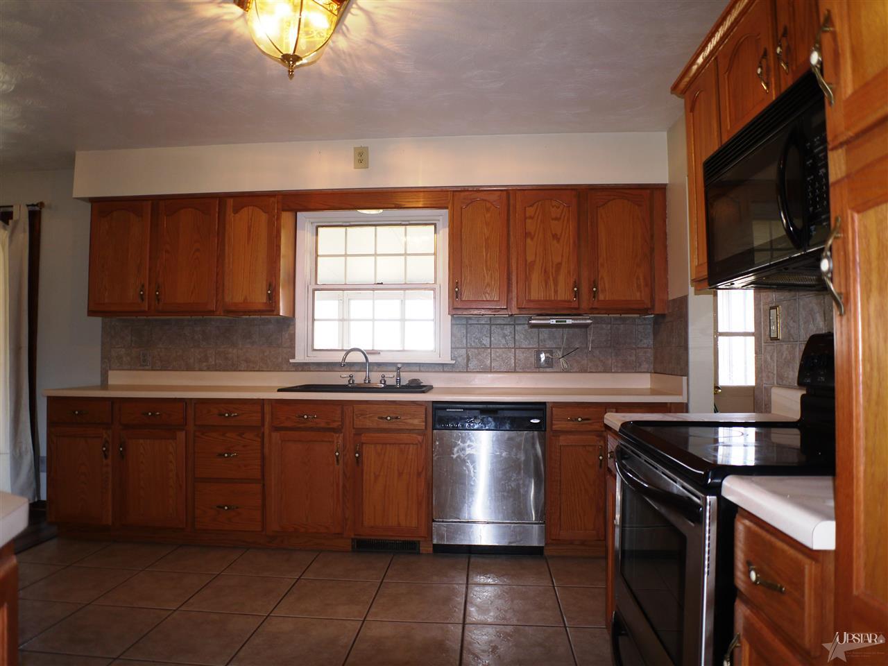 916 West Hamilton Road South Fort Wayne, IN 46819 - Photo 5 of 25