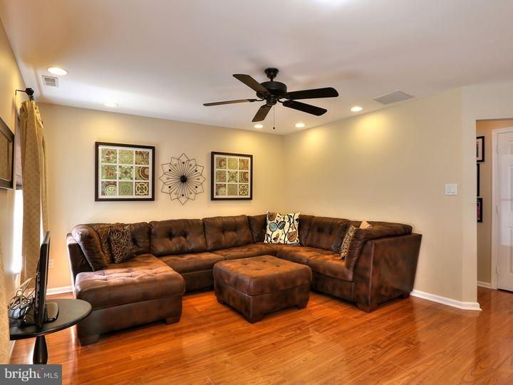 9 Nottingham Way Mount Laurel, NJ 08054 - Photo 8 of 25