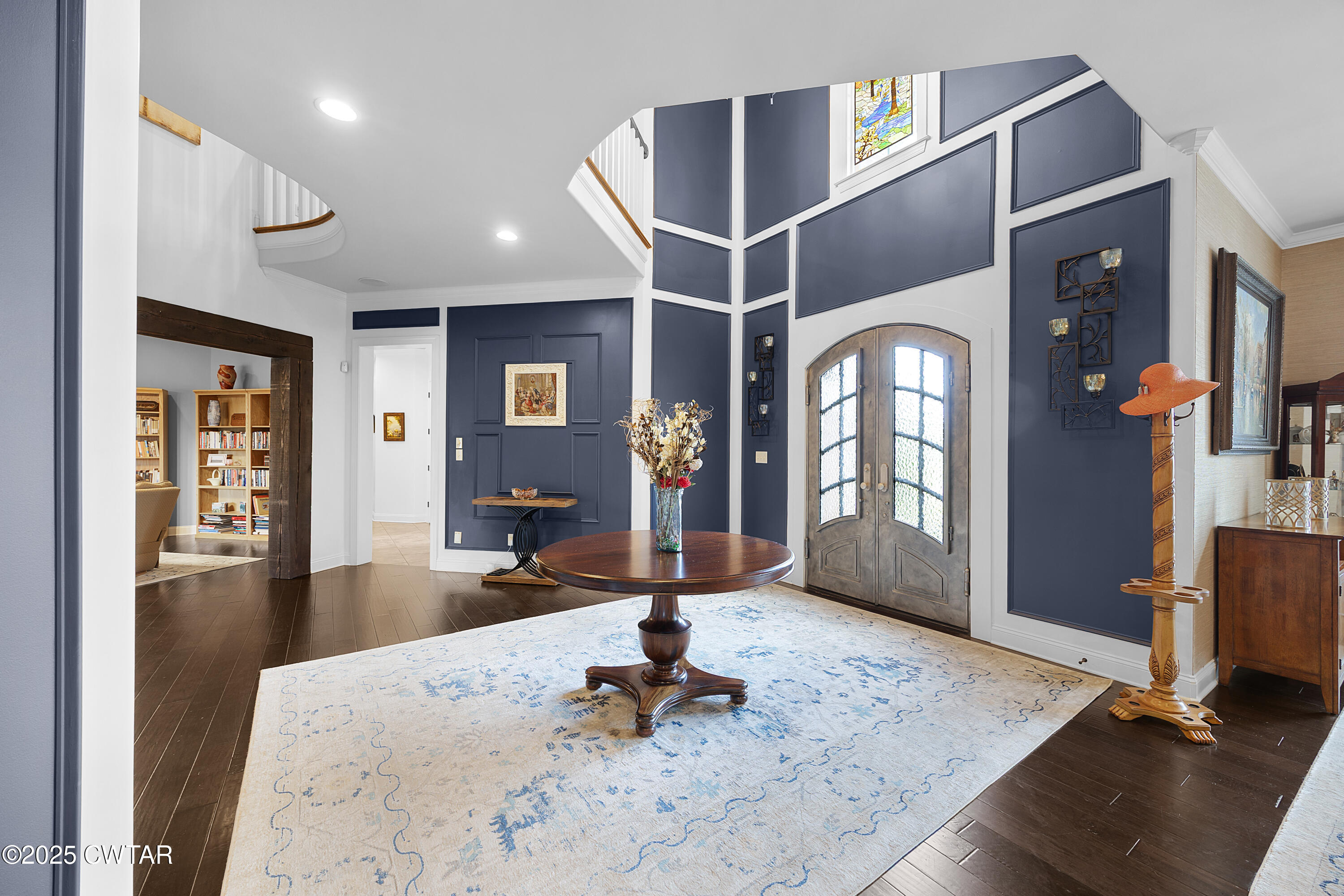 61 Rochester Cove Jackson, TN 38305 - Photo 16 of 55 a view of a livingroom with furniture and windows