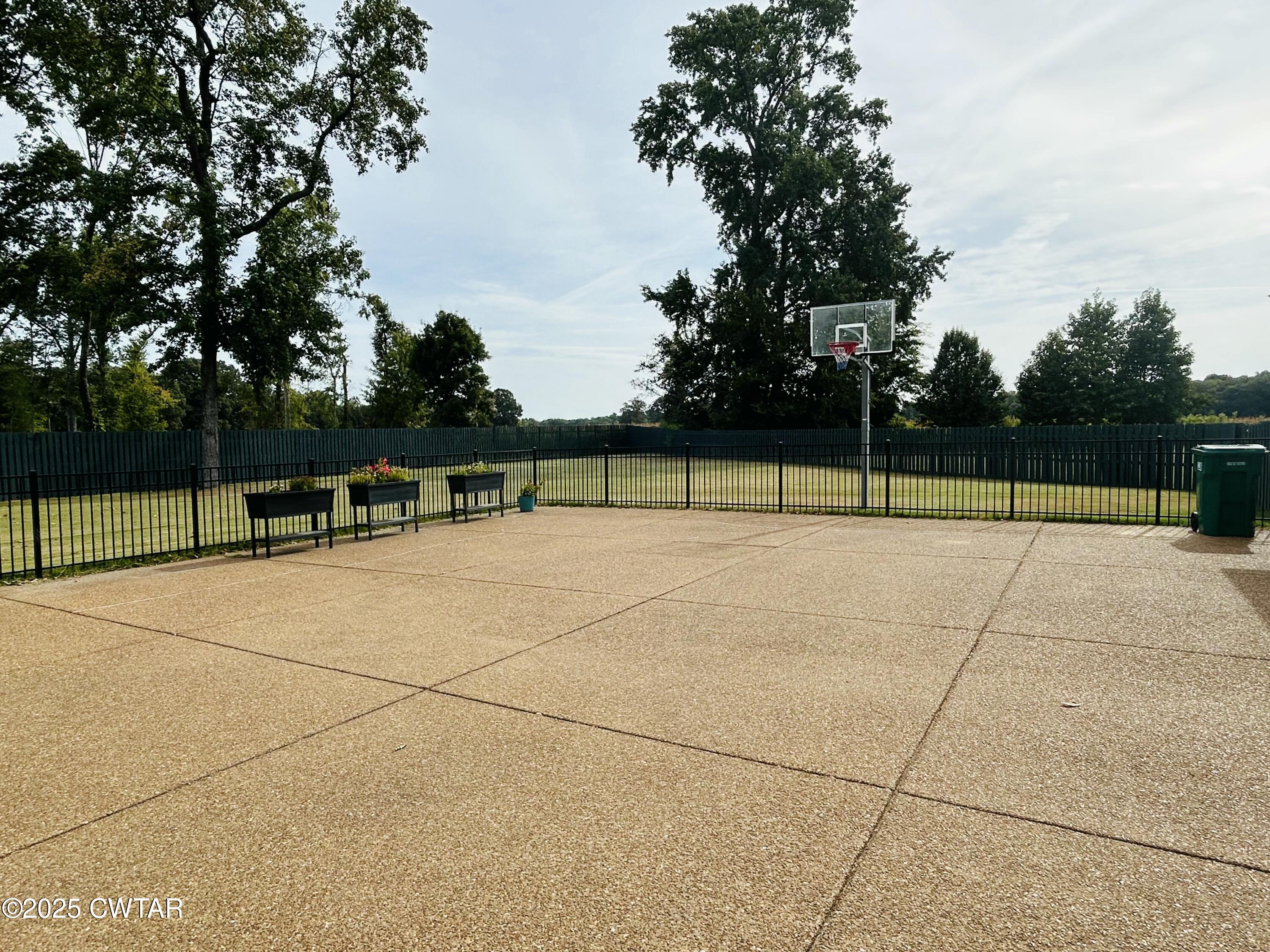 61 Rochester Cove Jackson, TN 38305 - Photo 7 of 55 a view of a tennis court