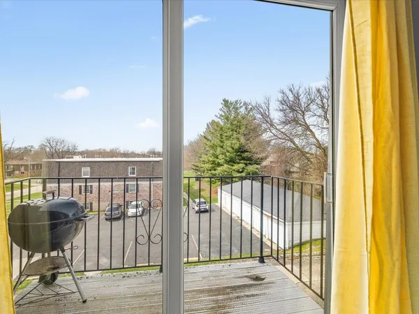 $125,000 | 3120 Jacqueline Drive, Unit 11, Rockford, IL 61109