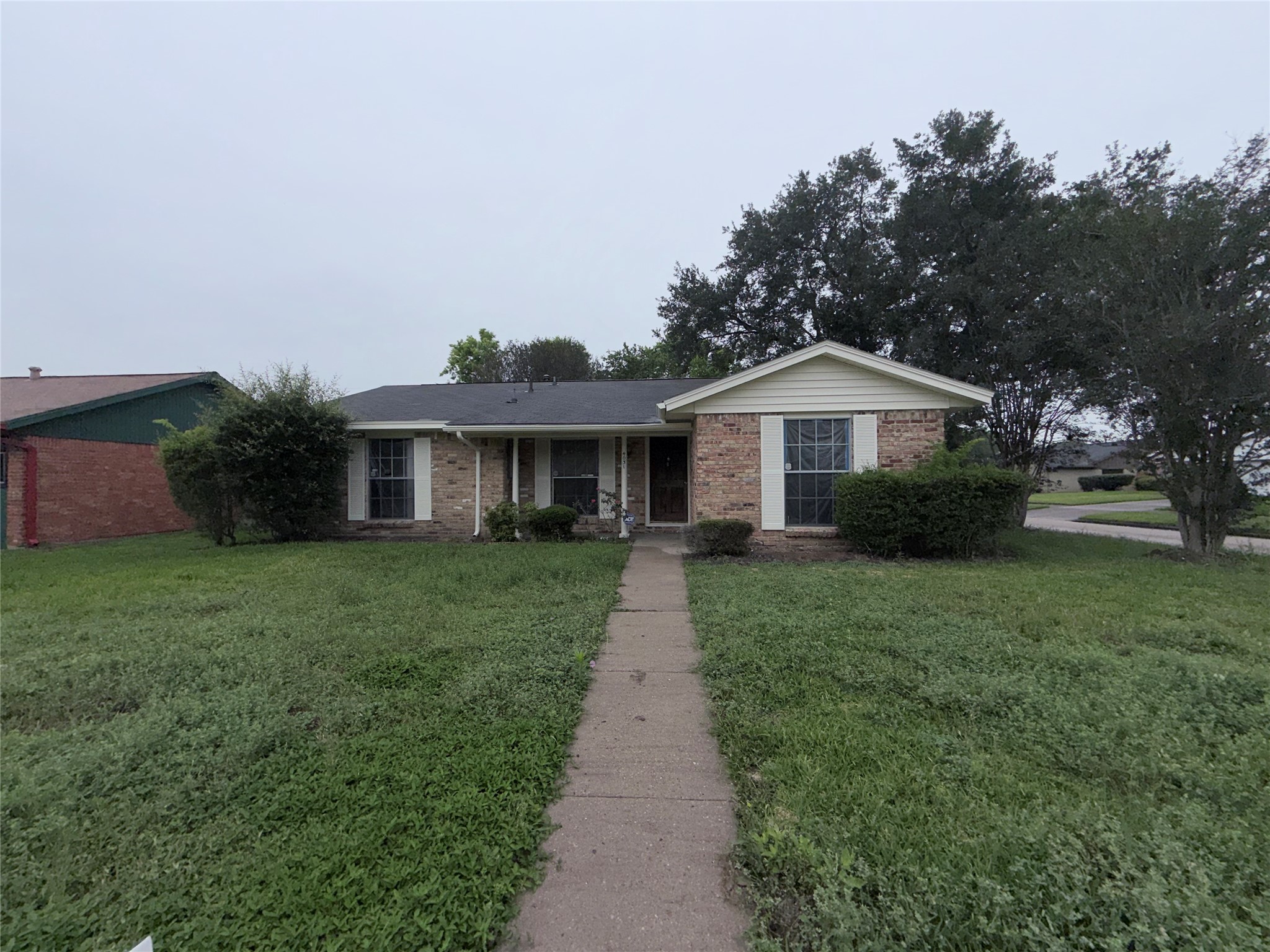 4031 Marchant Road Houston, TX 77047 - Photo 2 of 13