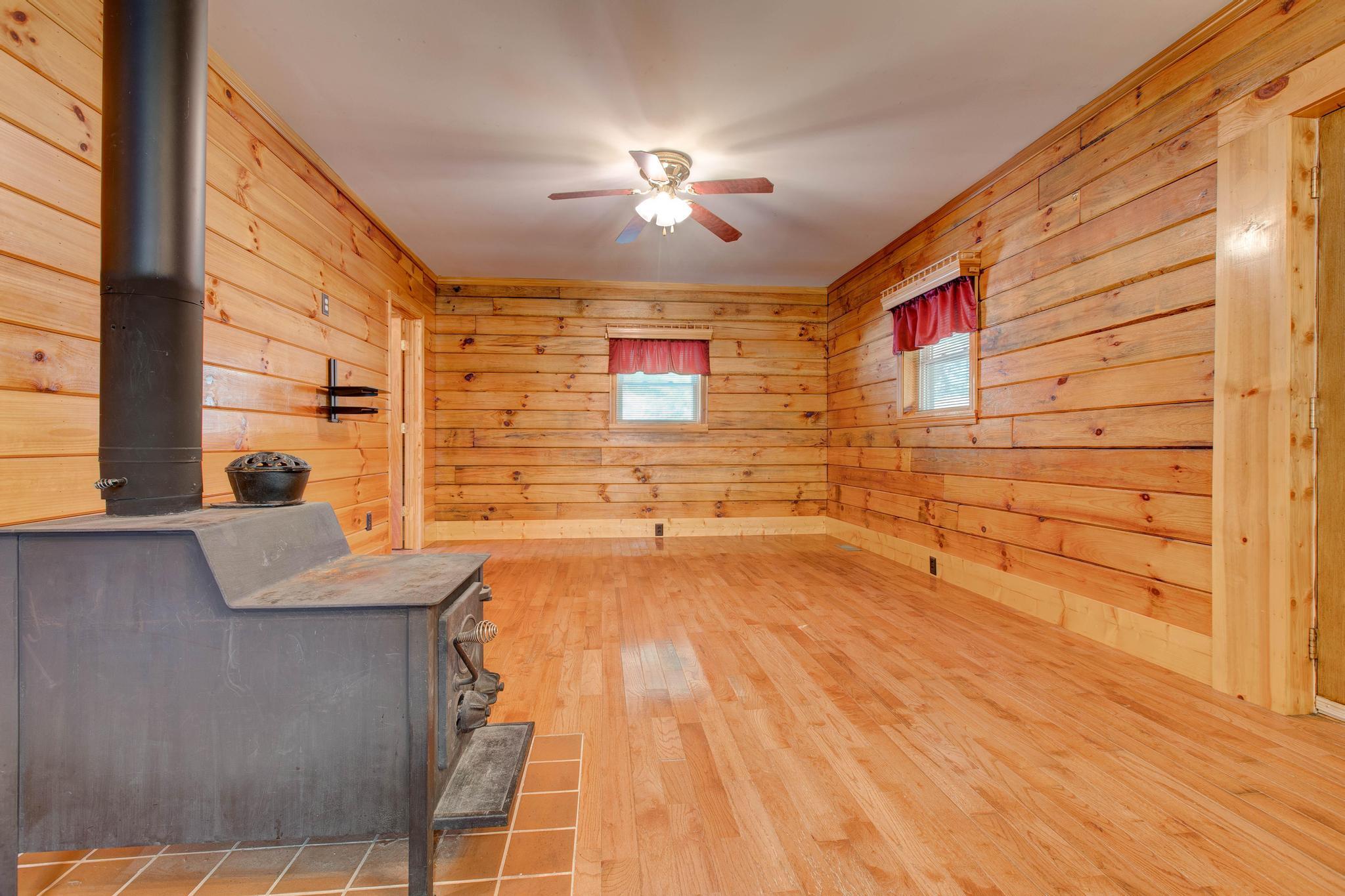2715 Furnace Road Stanton, KY 40380 - Photo 7 of 27 PWM29657_8_9