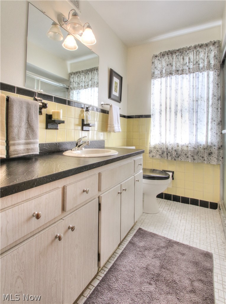 739 Lander Road Cleveland, OH 44143 - Photo 20 of 35
