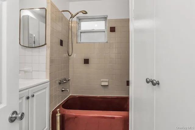 $998,000 | 58-40 206th Street | Bayside