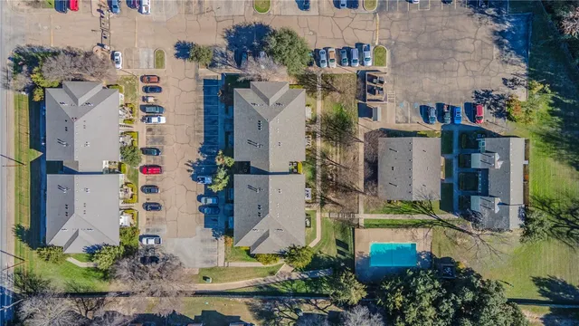 $161,000 | 1500 Lake Shore Drive, Unit 404, Waco, TX 76708