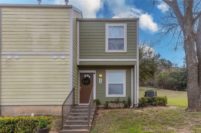 $161,000 | 1500 Lake Shore Drive, Unit 404, Waco, TX 76708