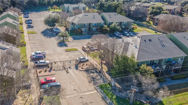 $161,000 | 1500 Lake Shore Drive, Unit 404, Waco, TX 76708