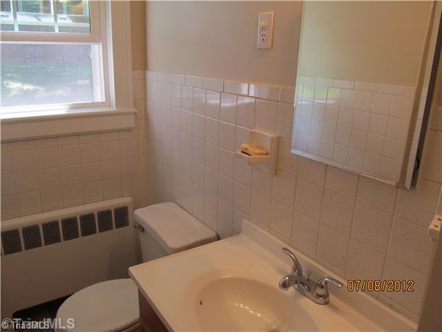 2120 Springs Road Mount Airy, NC 27030 - Photo 8 of 15 Master Bath/Spa.
